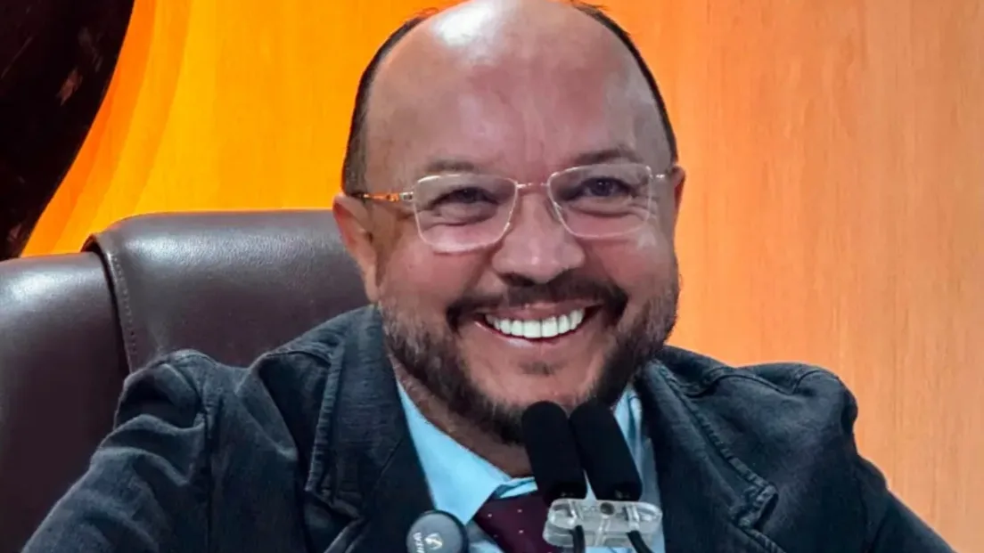 PRESIDENTE DA CÂMARA, SAULO GERMANO, PARABENIZA PROFISSIONAIS DA EDUCAÇÃO PELOS RESULTADOS DO IDEB EM CAMPINA GRANDE
