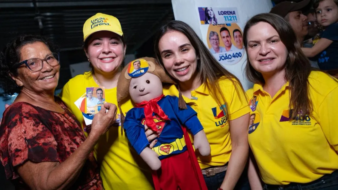 Primeira-dama Camila Mariz lidera caminhada e destaca avanços e parcerias em ato no bairro Treze de Maio