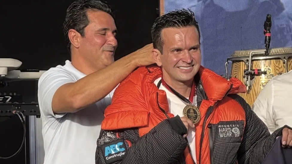 Primeiro paraibano a chegar ao topo do Everest, Adalberto Neto ministra palestra em João Pessoa