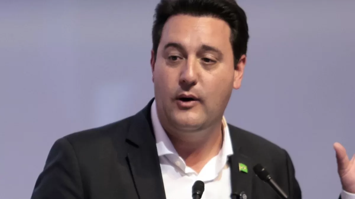 Ratinho Jr desiste de concorrer à presidência