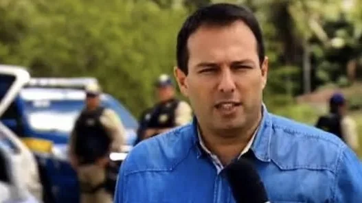 Repórter investigativo do Fantástico, Maurício Ferraz apura na Paraíba caso que prendeu delegado e policiais civis