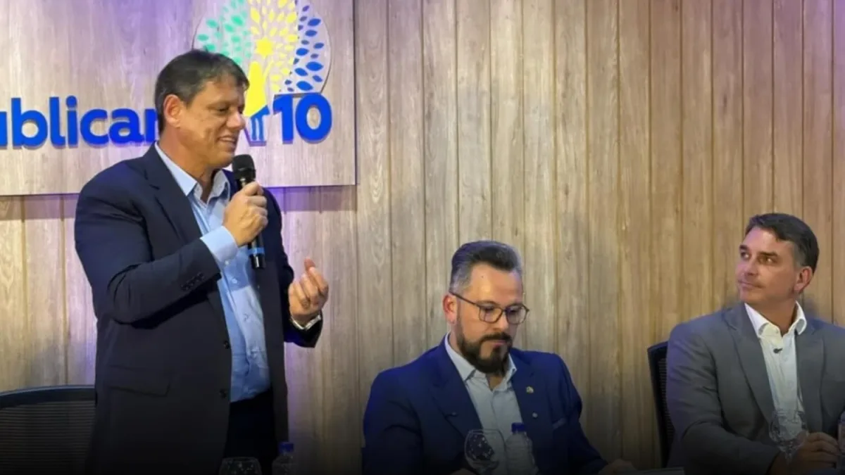 republicanos oficializa apoio a Flávio Bolsonaro no 2° turno