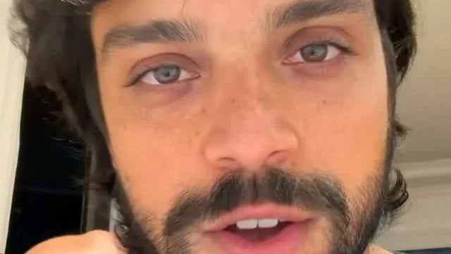 RODRIGO SIMAS DECLARA VOTO EM LULA E DECRETA: "POLÍTICA É COISA SÉRIA"