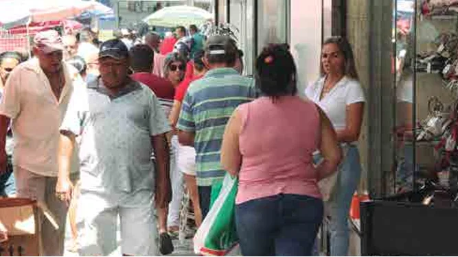 Saiba o que abre e o que fecha no feriado de São João em JP
