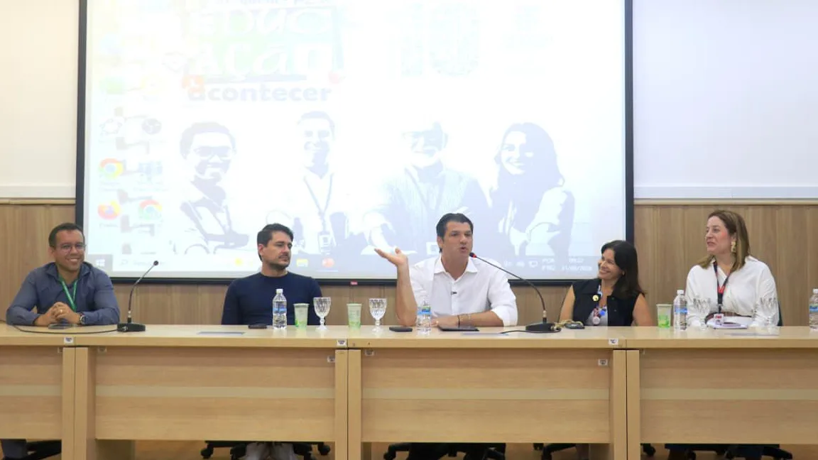 Segurança sanitária: Leo Bezerra abre curso de capacitação para agentes de combate às endemias, destaca trabalho preventivo e pede atendimento humanizado