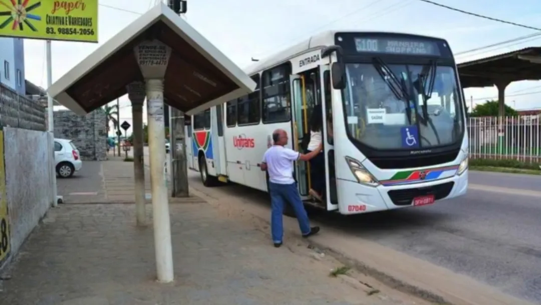 Semob atribui atrasos de ônibus no dia da eleição em JP a acidente na BR-230