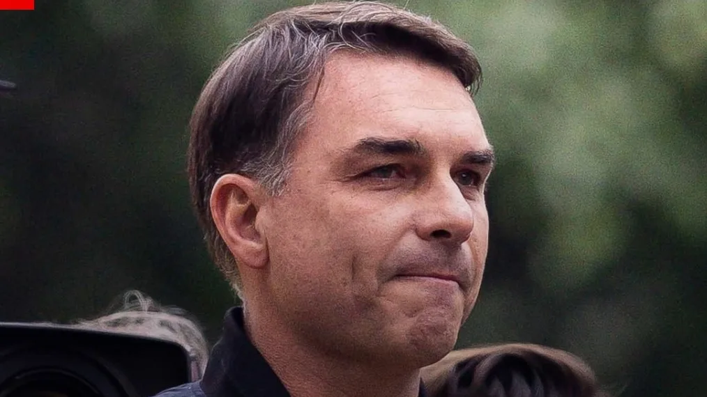 União e PP fecham com Flávio e preparam evento para anunciar apoio