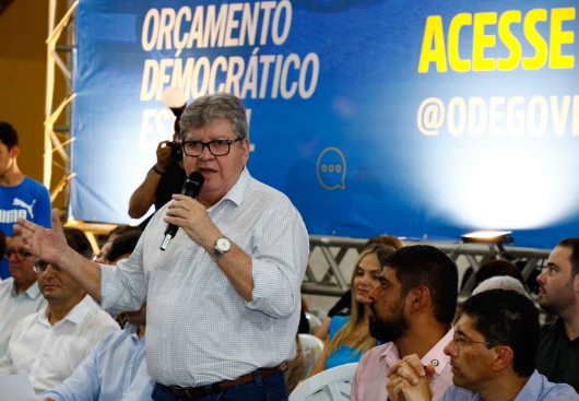 Governador da Paraíba João Azevedo.