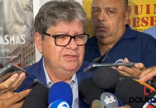 Governador da Paraíba João Azevedo.
