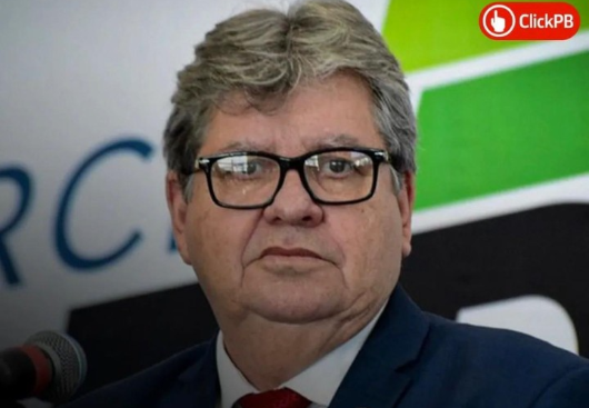 Governador da Paraíba João Azevedo.