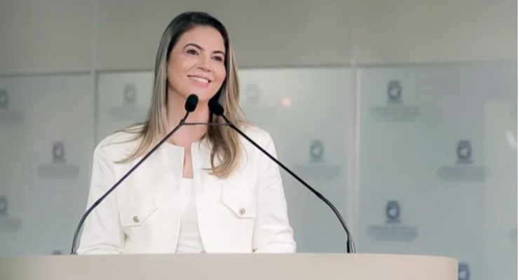 Vereadora Carol Gomes.