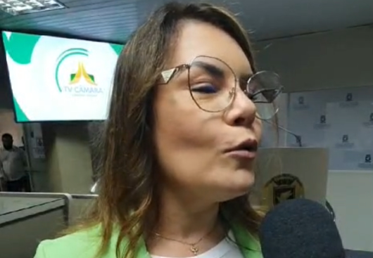 VÍDEO: vereadora Fabiana Gomes comemora avanços na gestão do prefeito Bruno Cunha Lima