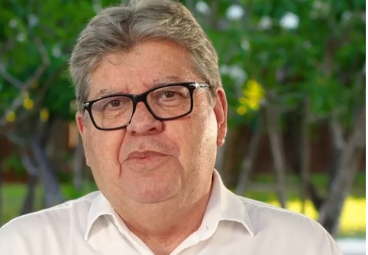 Governador da Paraíba João Azevedo.
