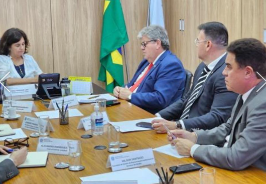 Governador da Paraíba João Azevedo.