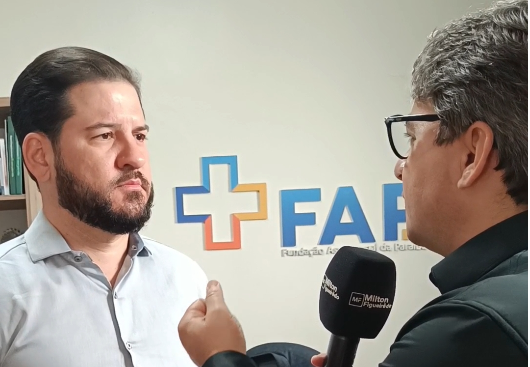 Secretário de Saúde do Estado, Dr. Jhony Bezerra.