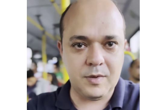 Advogado André Ribeiro.