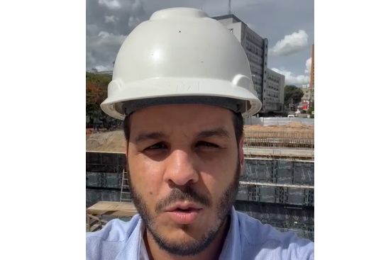 VÍDEO:Secretário Joab Machado, de Obras de Campina Grande, explica corte de rotas de redes de telecomunicações na Rua Lino Gomes, nesta sexta-feira, 1° de março, para manter o ritmo das obras no Parque Evaldo Cruz