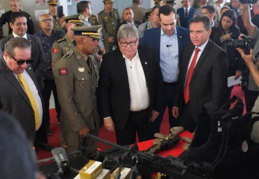PARAÍBA JÁ:' João Azevêdo entrega novos equipamentos e armamentos a PM em evento de 192 anos'