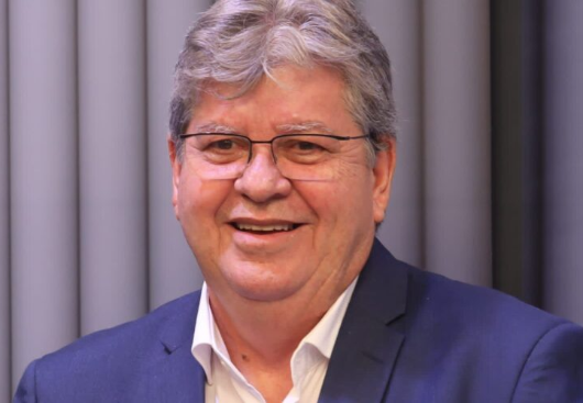 Governador da Paraíba João Azevedo.