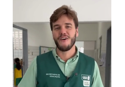 Prefeito de Campina Grande anuncia ar-condicionados nas escolas públicas