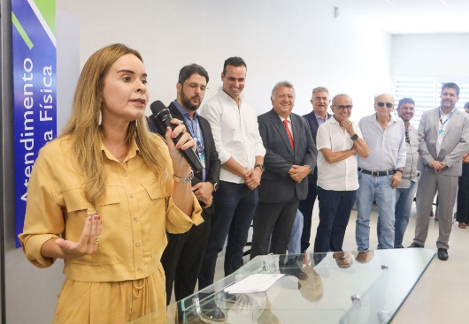 Senadora Daniella Ribeiro.