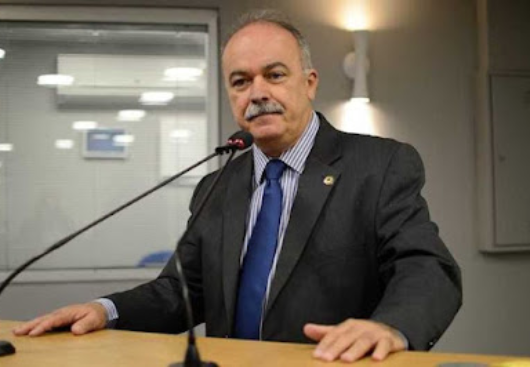 Deputado Inácio Falcão.