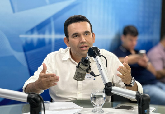 Secretário de Saúde do Estado, Dr. Jhony Bezerra.