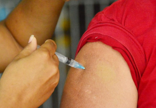 'Nova vacina contra a Covid-19 chega à população em 15 dias' - PARAIBA JÁ