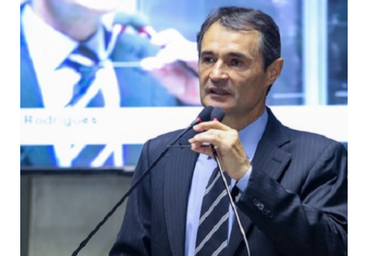 VAI PODER MAIS… Romero assume liderança do Blocão na Câmara com base de 143 parlamentares - HELDER MOURA