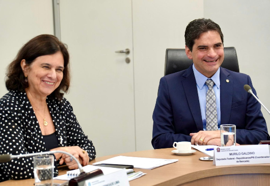 Coordenador da bancada, Murilo promove reunião entre ministra da Saúde e secretário de Saúde da Paraíba