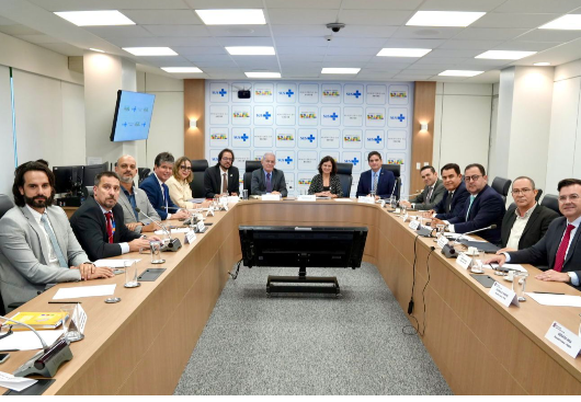 Em audiência com Ministra da Saúde, em Brasília, secretário Jhony Bezerra dialoga sobre novos investimentos para a saúde paraibana