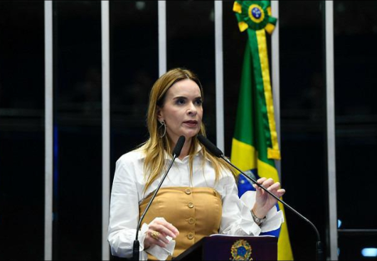 Senadora Daniella Ribeiro.