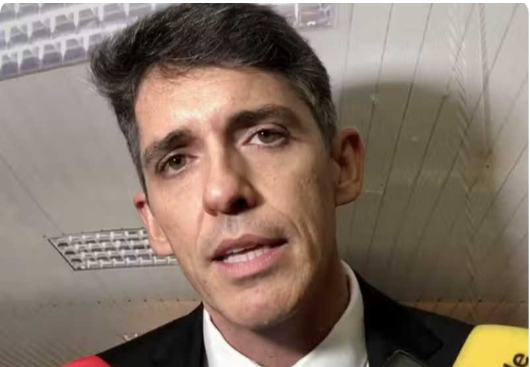 Tovar Correia Lima.