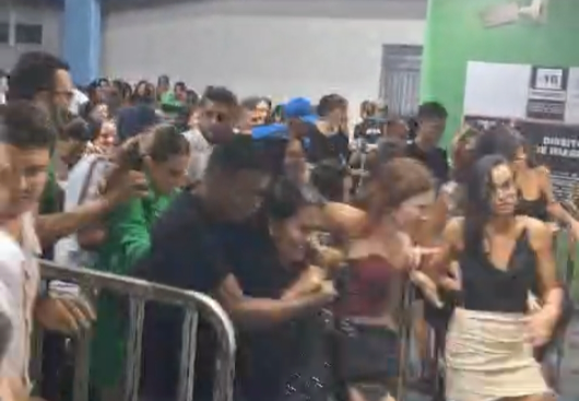 Invasão de foliões