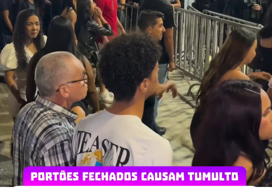 Portões fechados