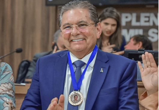 EM SOUSA – Adriano Galdino recebe Medalha Antônio Mariz na Câmara Municipal — Notícias PB