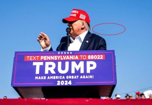Foto captura trajeto de bala disparada contra Donald Trump — Correio Brasiliense