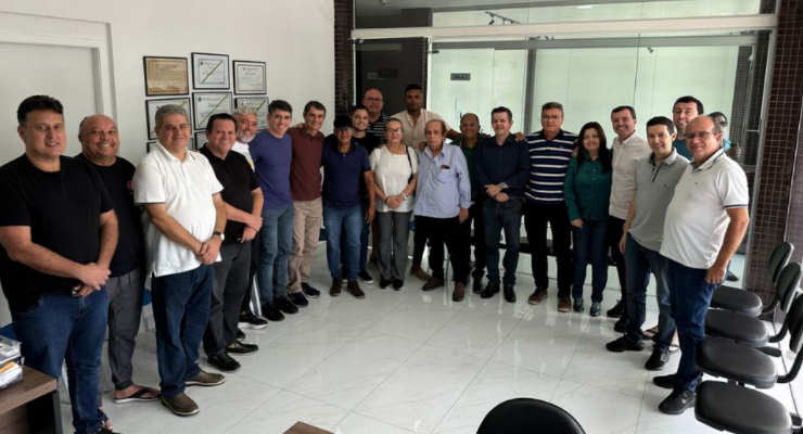ROMERO RODRIGUES coloca fogo na eleição de Campina - O MAGO JÁ TEM MAIORIA ABSOLUTA DOS VEREADORES E O PRESIDENTE MARINALDO CARDOSO - VEJA novas FOTOS da reunião de hoje - CONFIRA OS NOMES - HORA AGORA