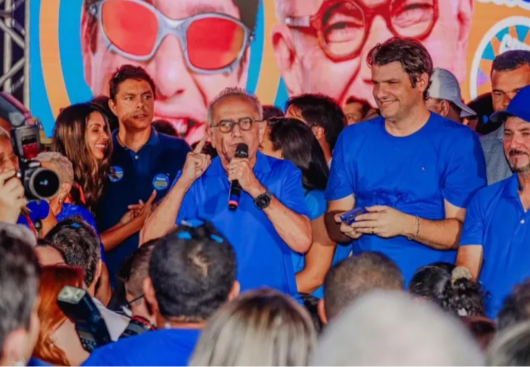 Cícero Lucena inaugura comitê e projeta JP com 100% das ruas calçadas — Paraíba Já