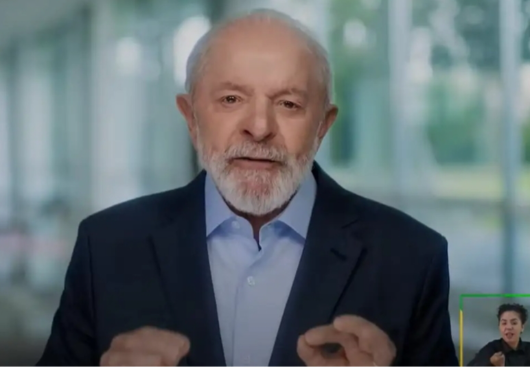 Lula sente mal-estar e vai ao hospital em Brasília para exames