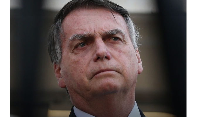 Moraes decreta prisão domiciliar de Jair Bolsonaro; PF faz buscas na casa do ex-presidente
