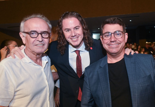Em CG, mas em ambientes distintos, Cícero e Lucas dizem que não abrem mão de ser pré-candidato