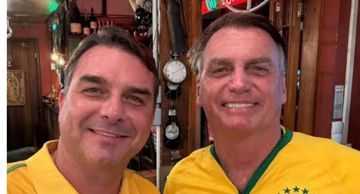 Flávio Bolsonaro lamenta não poder postar foto com o pai neste domingo (10)