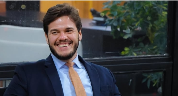 "ELE NÃO TEM JEITO": PREFEITO BRUNO CUNHA LIMA PROMETEU E NÃO CUMPRE, DIZ SINTAB