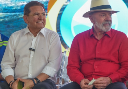 Adriano Galdino exalta Lula nas redes e  alimenta especulação sobre candidatura na Paraíba: "Um homem, um legado, uma lenda"