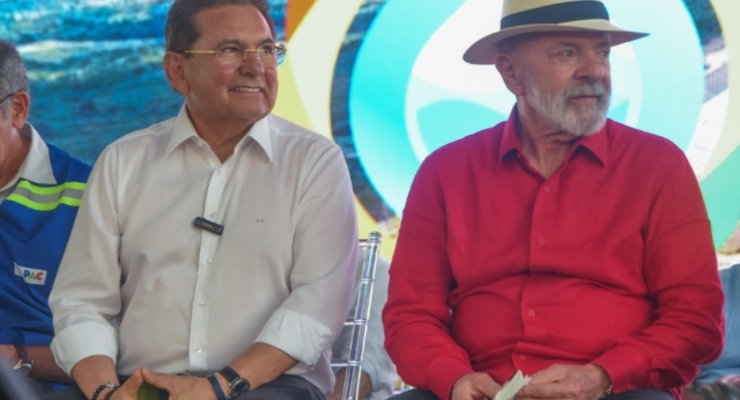 Adriano Galdino exalta Lula nas redes e  alimenta especulação sobre candidatura na Paraíba: "Um homem, um legado, uma lenda"