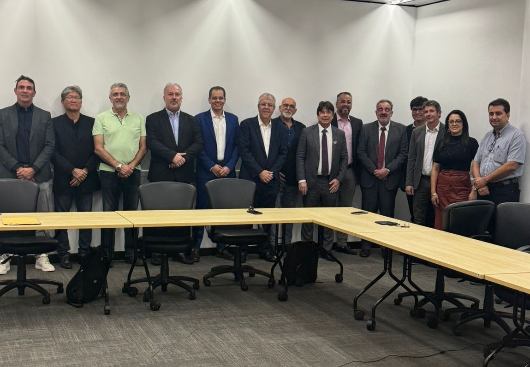 Presidente da FIEPB participa da eleição da nova diretoria do SINDIREPA Brasil