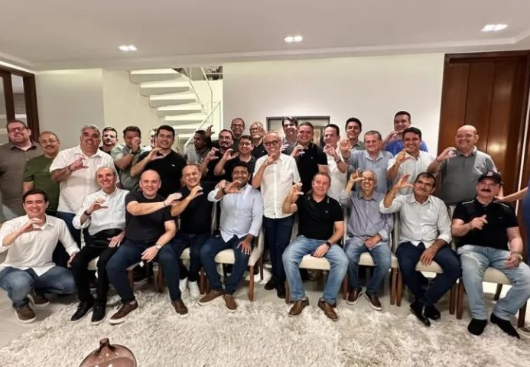 Após encontro com base, Cícero deve se reunir com João Azevêdo para comunicar pré-candidatura