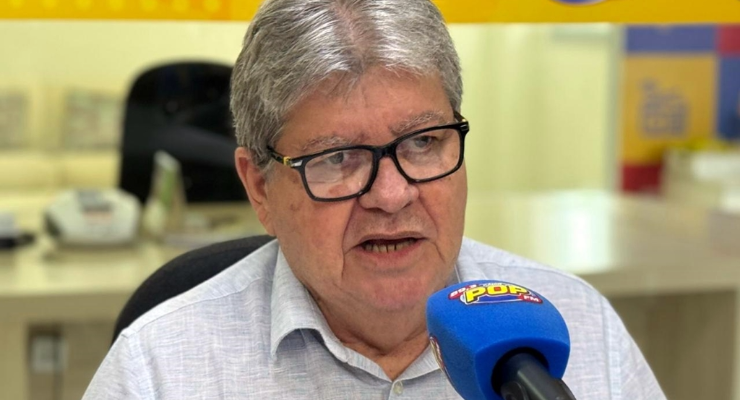 Nova pesquisa mostra João Azevêdo liderando corrida ao Senado, na Paraíba