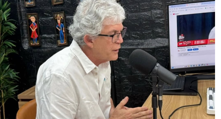 RICARDO COUTINHO TECE ELOGIOS A VENEZIANO E DIZ QUE SENADOR É PRIORIDADE PARA LULA NA PARAÍBA